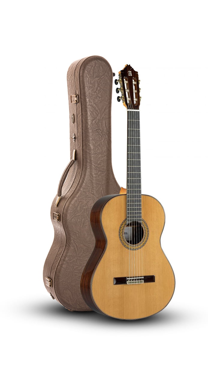 Guitarra Clássica Alhambra 9 P com estojo rígido