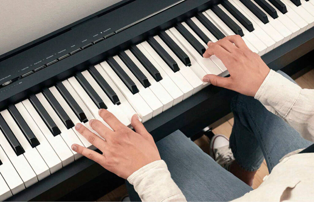Qual é o Melhor Piano para Iniciantes: Digital ou Acústico?