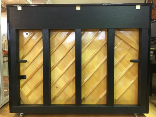 Suporte adicional nos pianos modernos